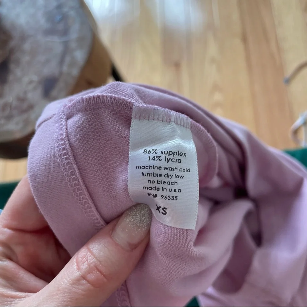 Susana Monaco Urban V-Neck Sleeveless Pink Lilac Vista Soft Tank Top EUC Size XS - Picture 6 of 7